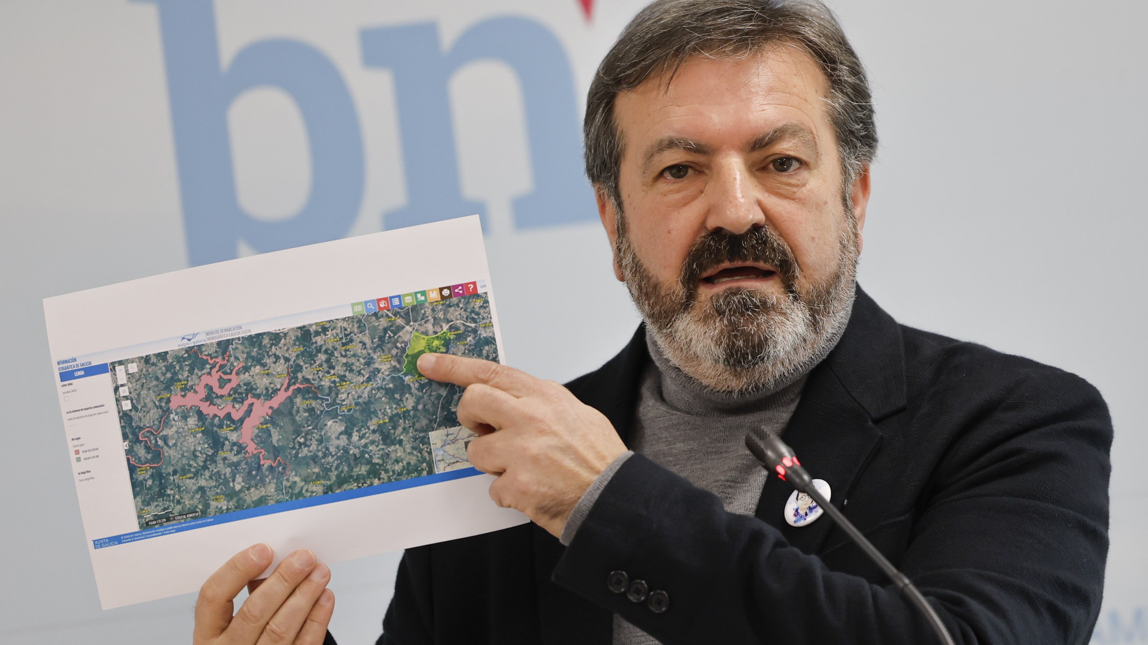 O viceportavoz do BNG, Luis Bará, en conferencia de prensa este luns no Parlamento (EFE/Lavandeira Jr)