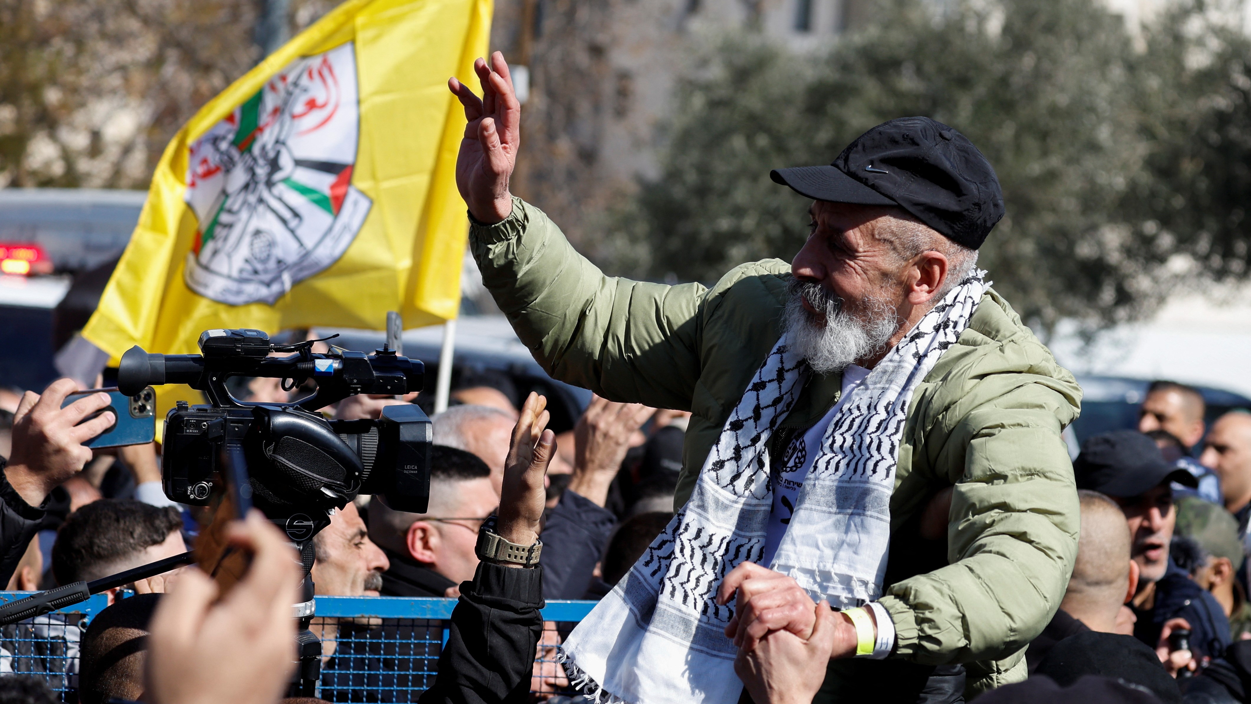 Un dos prisioneiros palestinos liberado. REUTERS/Mohammed Torokman