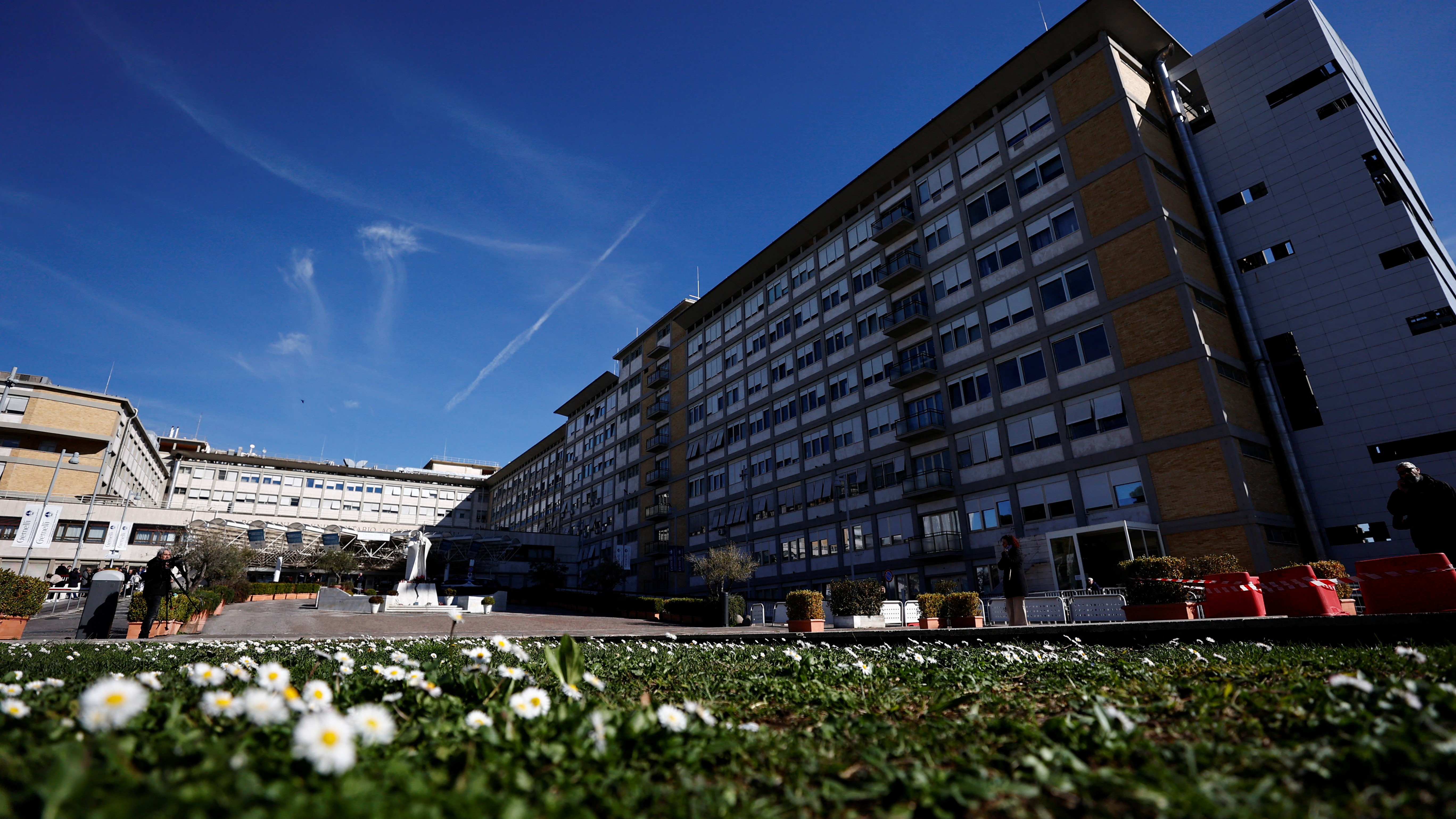 Hospital Gemelli de Roma onde está ingresado o papa Francisco (Reuters)