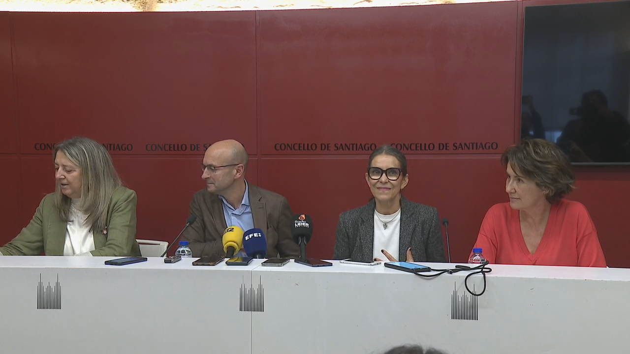 Os concelleiros Gonzalo Muíños, Mercedes Rosón, Mila Castro e Marta Álvarez/EFE