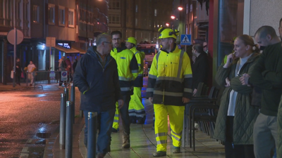 Bombeiros en Sada polo risco de inundacións