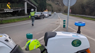 Control da DXT nunha imaxe de arquivo. FOTO: Garda Civil