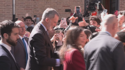 Os Reis, recibidos entre vítores e aplausos en Valencia