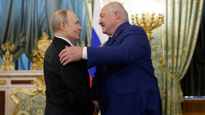 Vladimir Putin recibe no Kremlin o presidente de Belarús, Alexander Lukashenko (REUTERS/Maxim Shemetov/Pool)