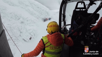 O grupo de rescate, no momento da intervención