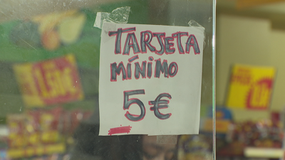 Aviso de límites no pagamento con tarxeta nun comercio de Vigo